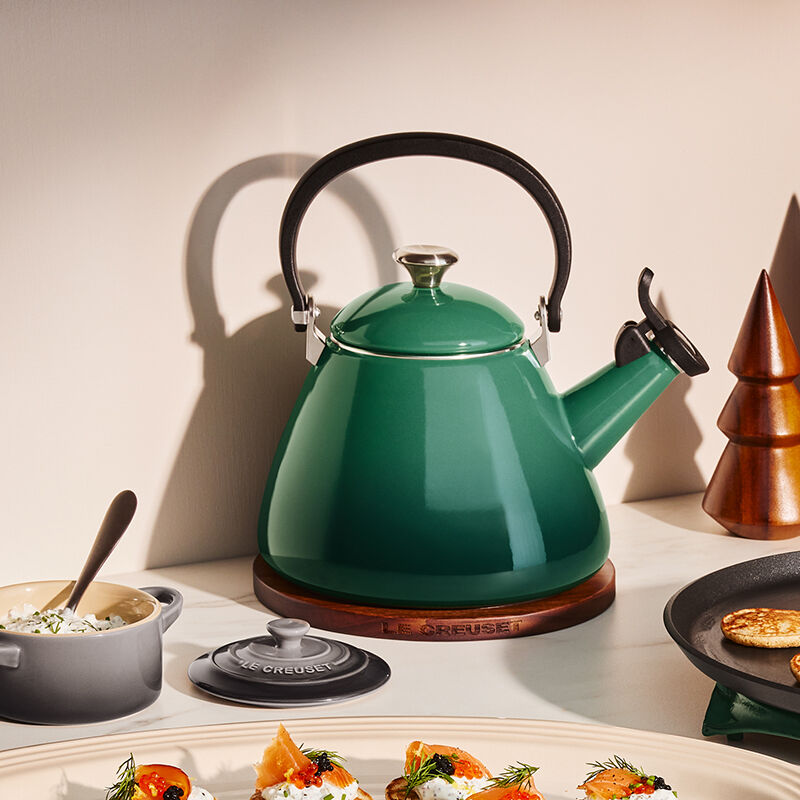Kone Tea Kettle - Enamel on Steel Tea Kettle | Le Creuset